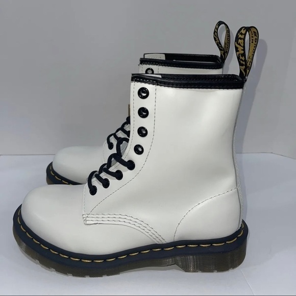 DR. MARTENS 1460 (11821) SMOOTH LEATHER LACE UP BOOTS WHITE SIZE - 6 .US/37 .EU - Picture 7 of 11